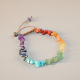 دستبند سنگهای طبیعی هفت چاکرا | مدل چیپ استون (Chip Stone) با بند قهوهای قابل تنظیم