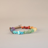 دستبند سنگهای طبیعی هفت چاکرا | مدل چیپ استون (Chip Stone) با بند قهوهای قابل تنظیم