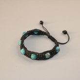 دستبند فیروزه با نخ مکرومه